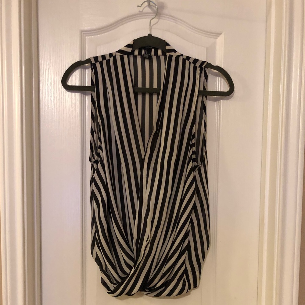 Forever 21 Striped Sleeveless Top - Picture 1 of 8